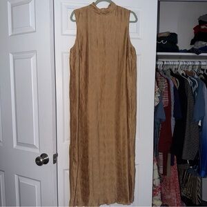 H&M Elegant beige  Sleeveless Dress size L from UAE